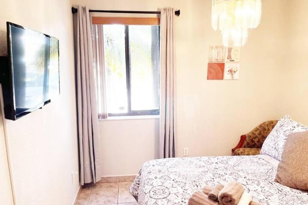Amazing & Cozy Duplex Near Zoo Miami ! Βίλα Εξωτερικό φωτογραφία