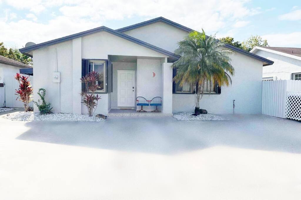 Amazing & Cozy Duplex Near Zoo Miami ! Βίλα Εξωτερικό φωτογραφία